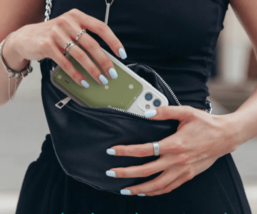 Gallevant MagCharge 5000mAh Wireless Power Bank with Kickstand